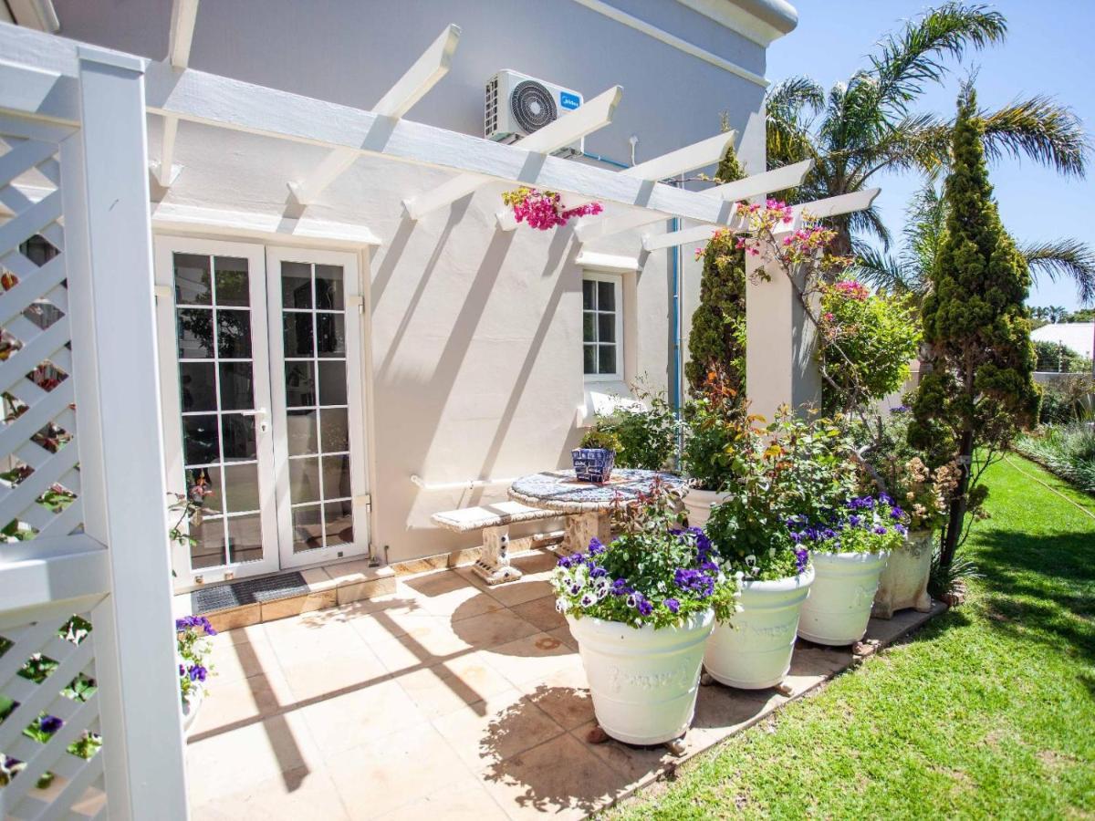 No 4 Boutique Beach House Порт-Елізабет Екстер'єр фото