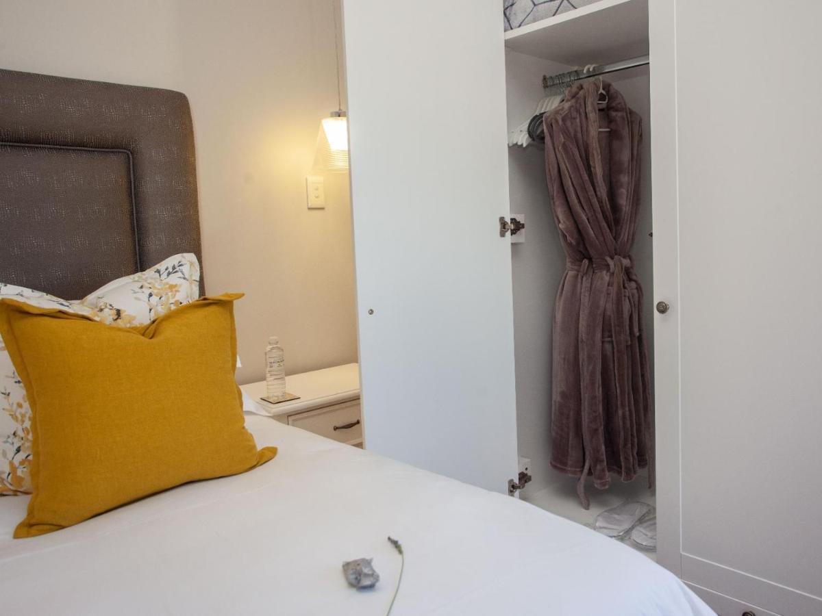 No 4 Boutique Beach House Порт-Елізабет Екстер'єр фото